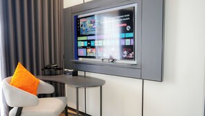 Standard Room | Desk, iron/ironing board, free WiFi, bed sheets - Nusatu by ARTOTEL - Semarang (Semarang)