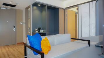Executive Room | Living area | LED TV