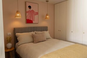 1 chambre, fer et planche à repasser, Wi-Fi, draps fournis