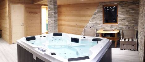 Bain à remous intérieur