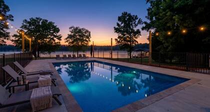Ultimate Lakefront Cabin with Outdoor Pool in Georgia