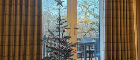 Cabin Tiêu chuẩn, 2 phòng ngủ (Lodge 15. Pets - With Hot Tub) | Khu phòng khách