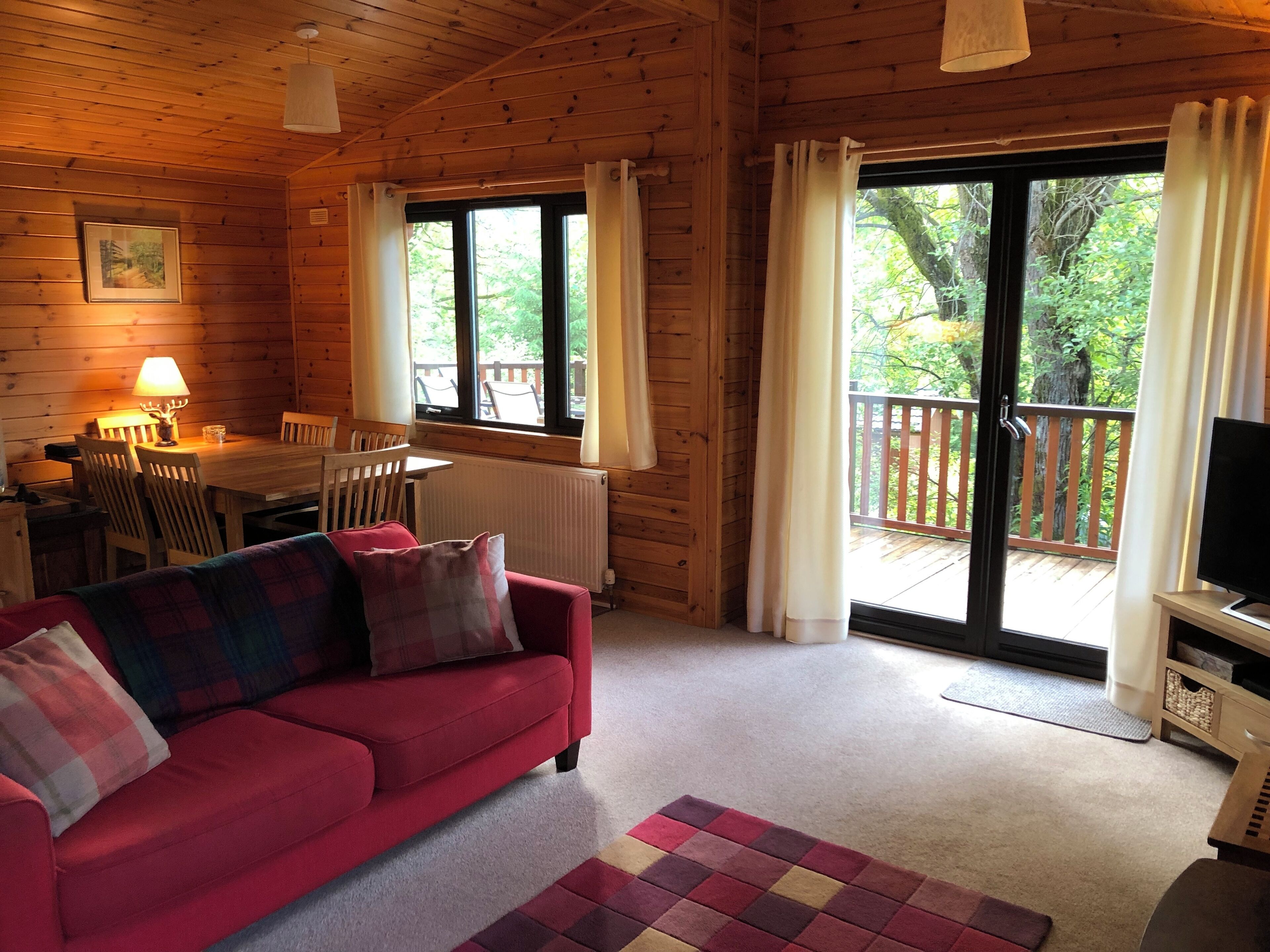 高級小屋, 3 間臥室 (Lodge 5. NO Pets - With Hot tub) | 熨斗/熨衫板、免費嬰兒床、可攜式嬰兒床、免費有線上網