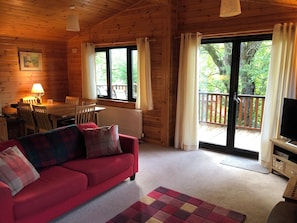 Stuga Superior - 3 sovrum (Lodge 5. NO Pets - With Hot tub) | Strykjärn/strykbräda, gratis barnsängar och resesäng