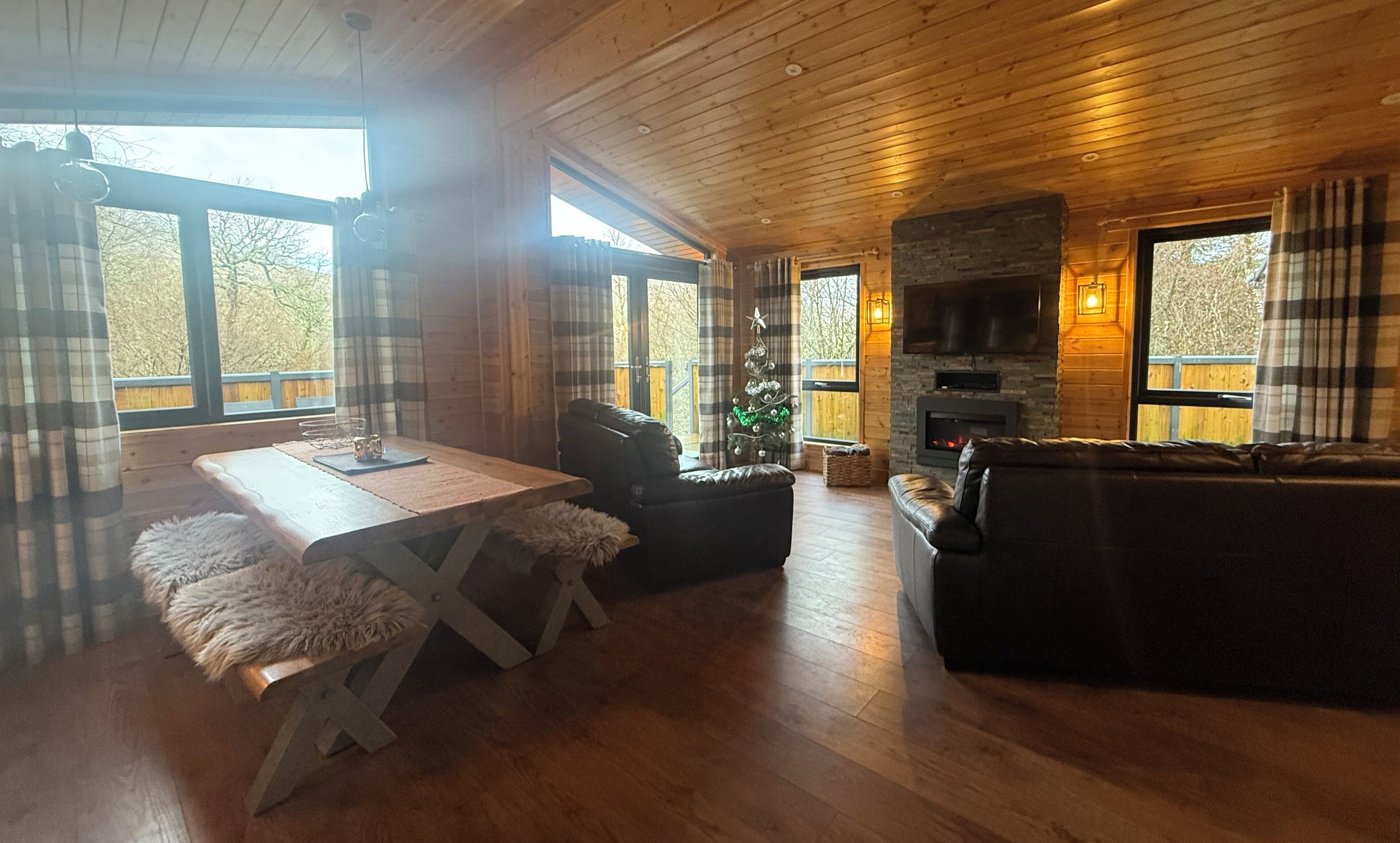 Superior Cabin, 2 Bedrooms (Lodge 16. Pets -  With Hot tub) | Iron/ironing board, free wired internet, bed sheets