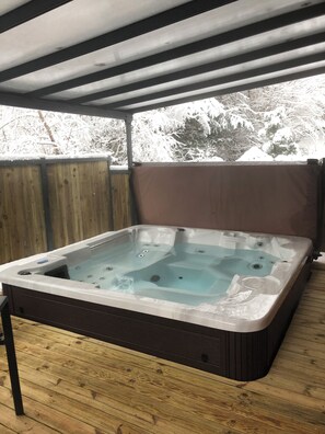 Superior huisje, 2 slaapkamers (Lodge 16. Pets -  With Hot tub) | Terras