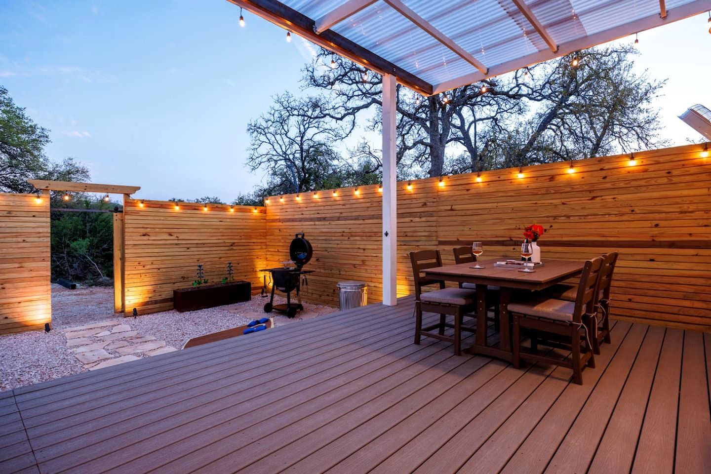 Outdoor dining