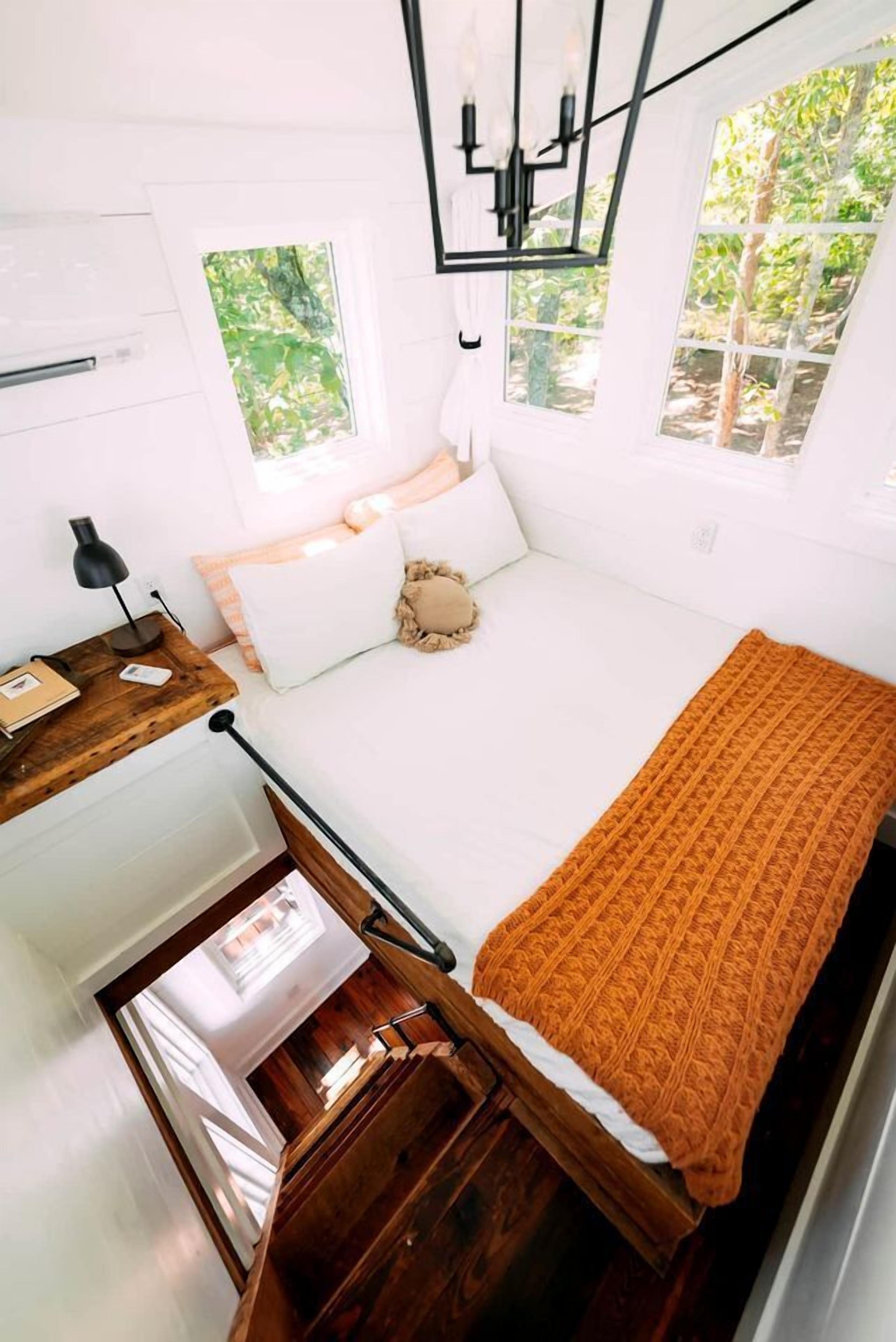 1 多间卧室、熨斗/熨衣板、WiFi、床单