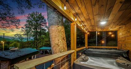 Beautiful Cabin with Fire Pit in Hayesville, North Carolina
