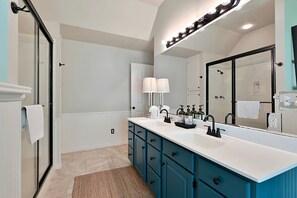 Jetted tub, hair dryer, towels, soap