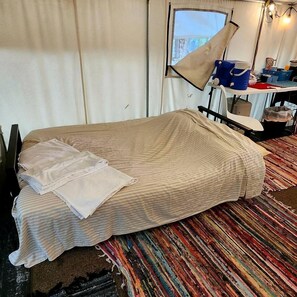 1 chambre, fer et planche à repasser, Wi-Fi, draps fournis