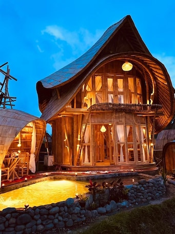 Ropa de cama hipoalergénica, cubrecamas y minibar . GREEN LANDER UBUD