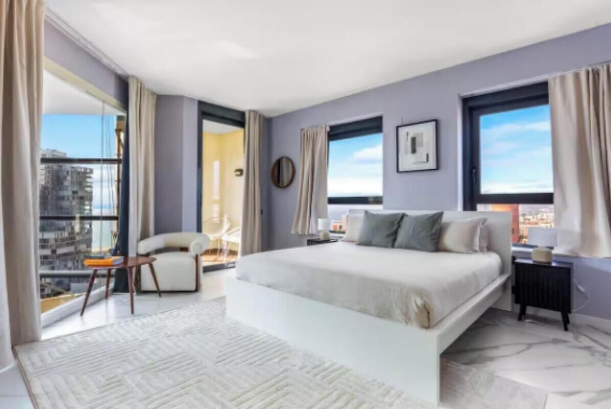 4 bedrooms, desk, iron/ironing board, free WiFi