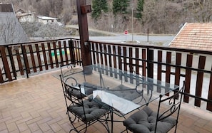 Family Apartment, Mountain View | Terrace/patio