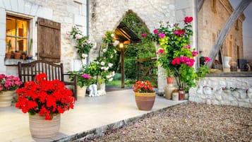 Comfort Apartment, Balcony, Garden View | Terrace/patio