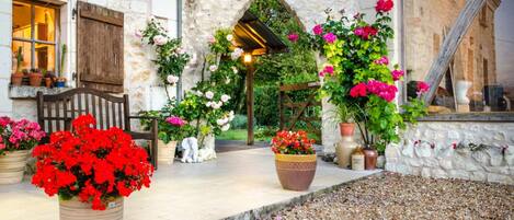 Comfort Apartment, Balcony, Garden View | Terrace/patio