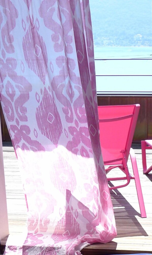 غرفة مزدوجة مريحة - بشرفة - منظر للبحيرة | شرفة