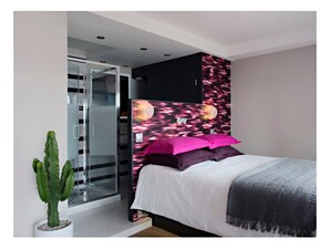 كوخ مريح - بشرفة - منظر للبحيرة | أغطية فراش متميزة وميني بار وواي فاي مجانًا