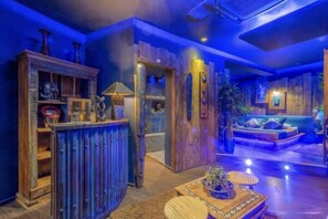 Signature Suite, Balcony | Minibar, free WiFi, bed sheets