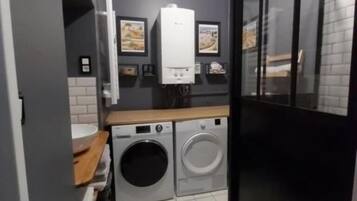 Deluxe Apartment, Mountain View | Bathroom