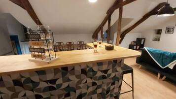 Deluxe Apartment, Mountain View | Living area | TV