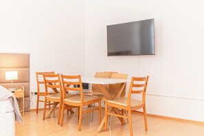 Interior - Charming 3BR Apt in Central Vienna (Vienna)