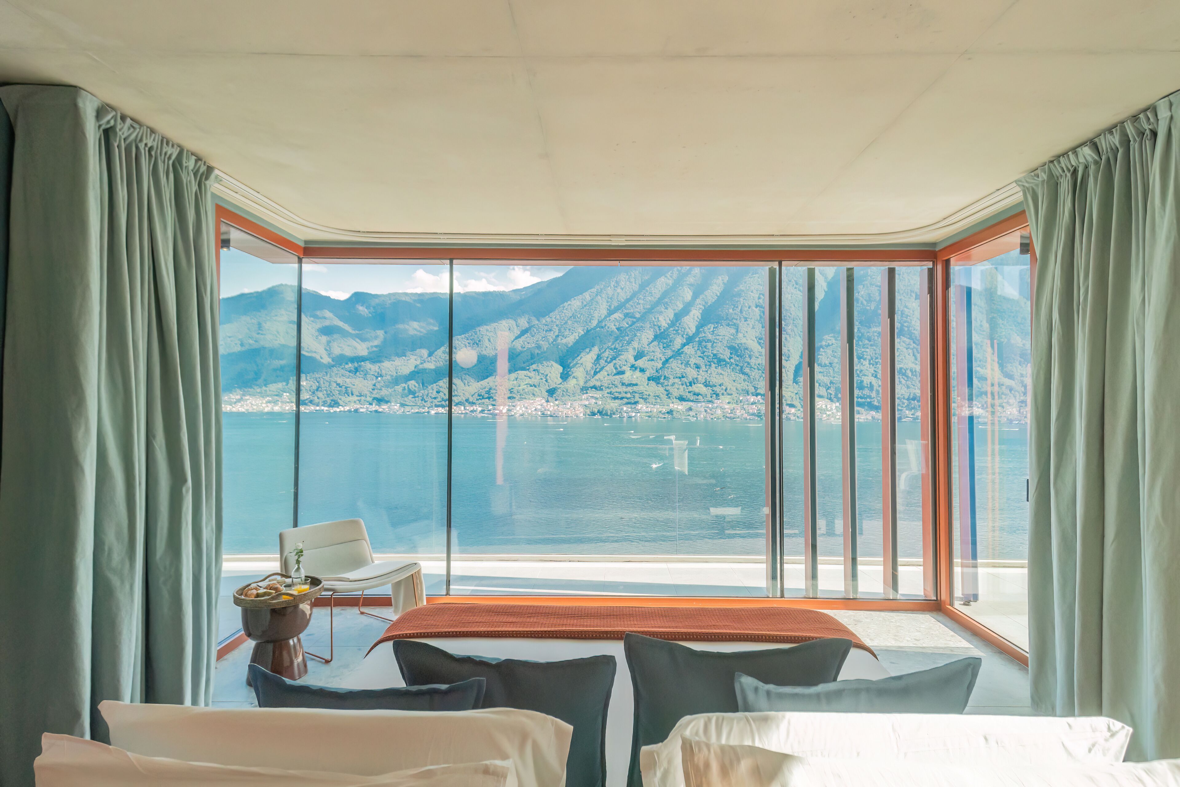 別墅, 湖景 | 高級寢具、羽絨被、熨斗/熨衣板、搖籃/嬰兒床