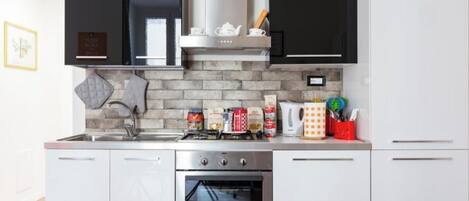 Fridge, microwave, oven, stovetop