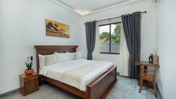 2 bedrooms, in-room safe, iron/ironing board, free WiFi