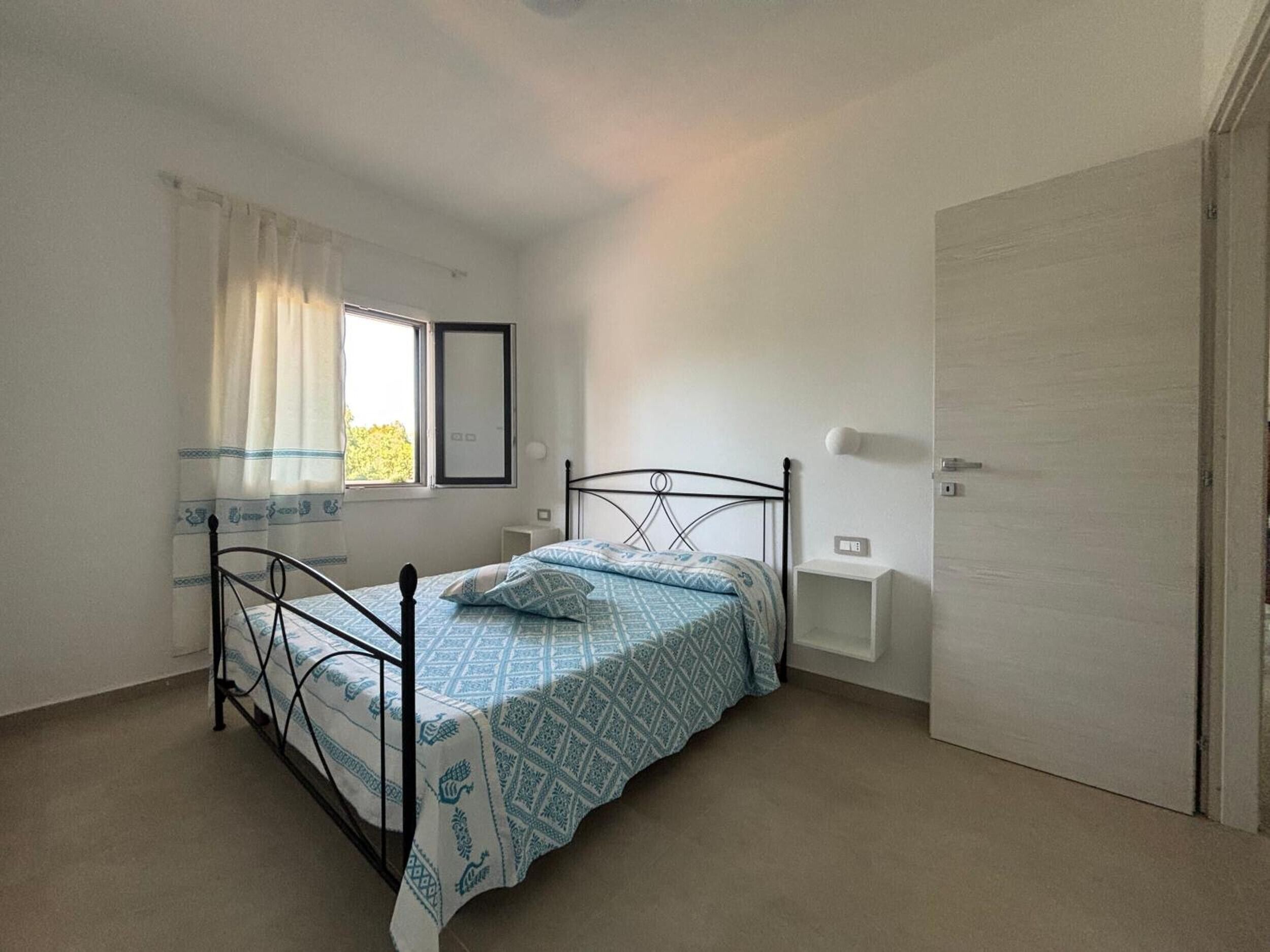 1 slaapkamer, een strijkplank/strijkijzer, wifi, beddengoed