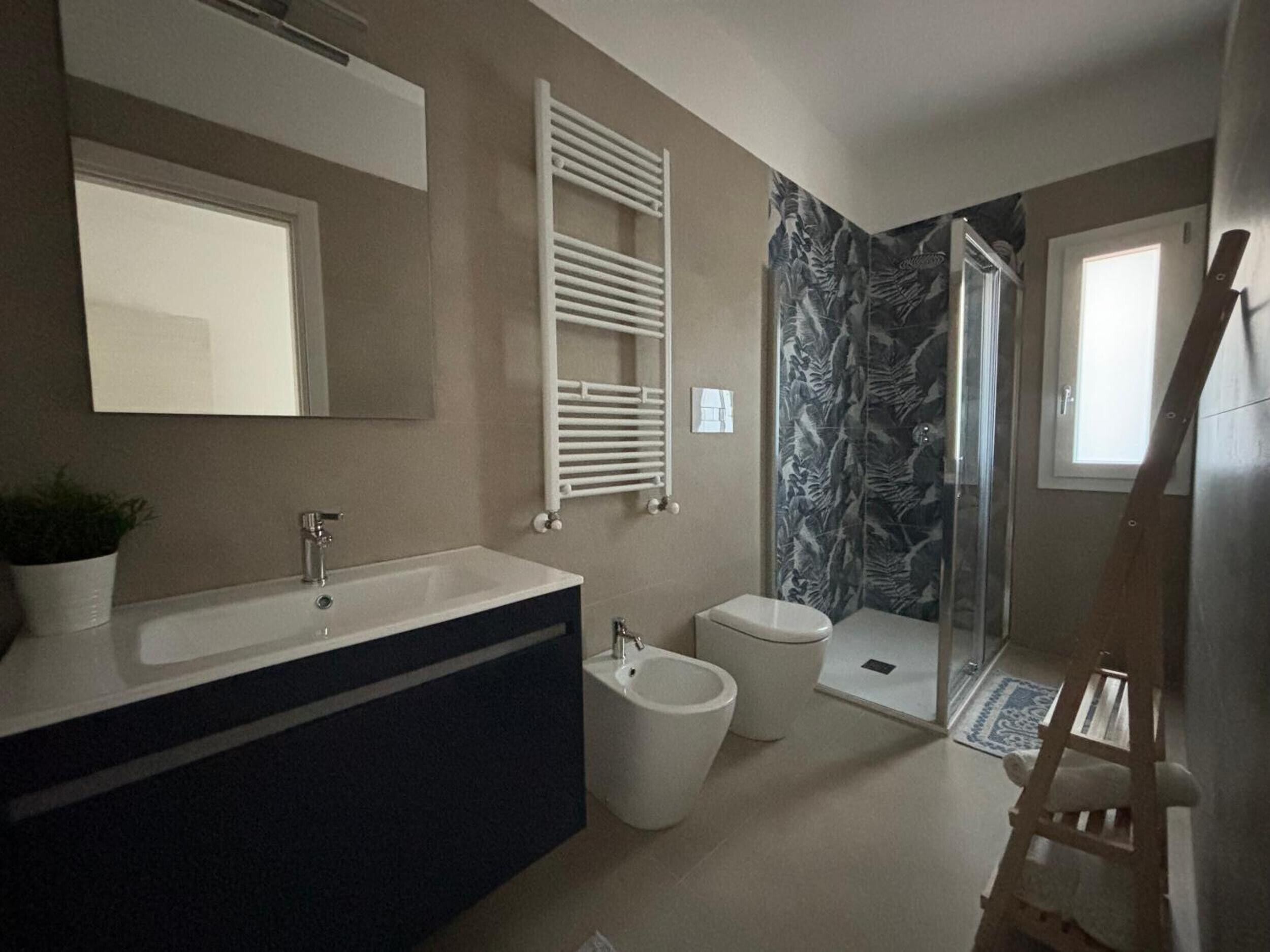 Doccia, asciugacapelli, asciugamani