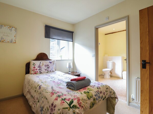 2 bedrooms, individually decorated, individually furnished, free WiFi - Upper Pandy Farm (Welshpool)