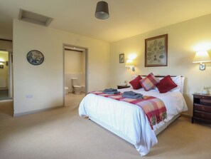 2 habitaciones, decoración personalizada y muebles diferentes 