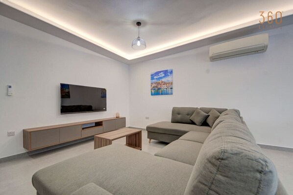 TV