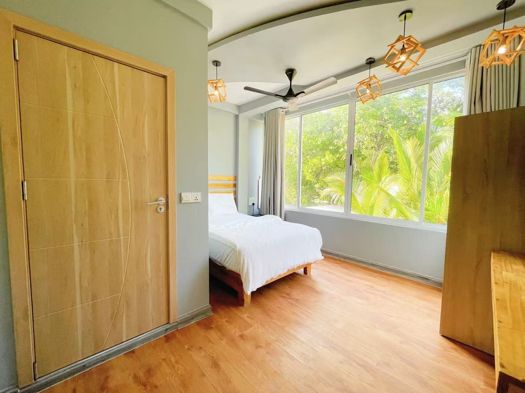 Junior dubbelrum - havsutsikt | Sängtillbehör av högsta kvalitet, individuell inredning och unika möbler