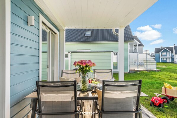 Outdoor dining - Sand und Seele - Private Parking Space, Washing Machine, Infrared Sauna, Terrace (Olpenitz)