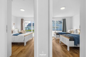 2 bedrooms, travel cot, free WiFi, bed sheets