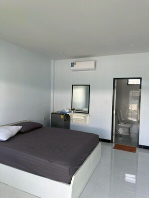 Minibar, rollaway beds, free WiFi, bed sheets - 17 Garden  (Pattaya)