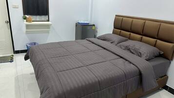 Standard Room | Minibar, rollaway beds, free WiFi, bed sheets
