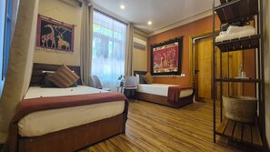 华丽双床房, 通行无障碍 | 高档床上用品、泰普尔床垫、免费 WiFi、床单