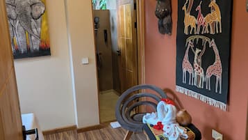 Couples treatment rooms, body treatments, deep-tissue massages