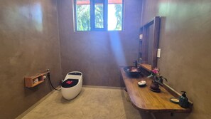 Deluxe Twin Room, Mobility Accessible | Bathroom | Shower, rainfall showerhead, hair dryer, towels - Explorers Kilimanjaro Boutique Hotel (Moshi)