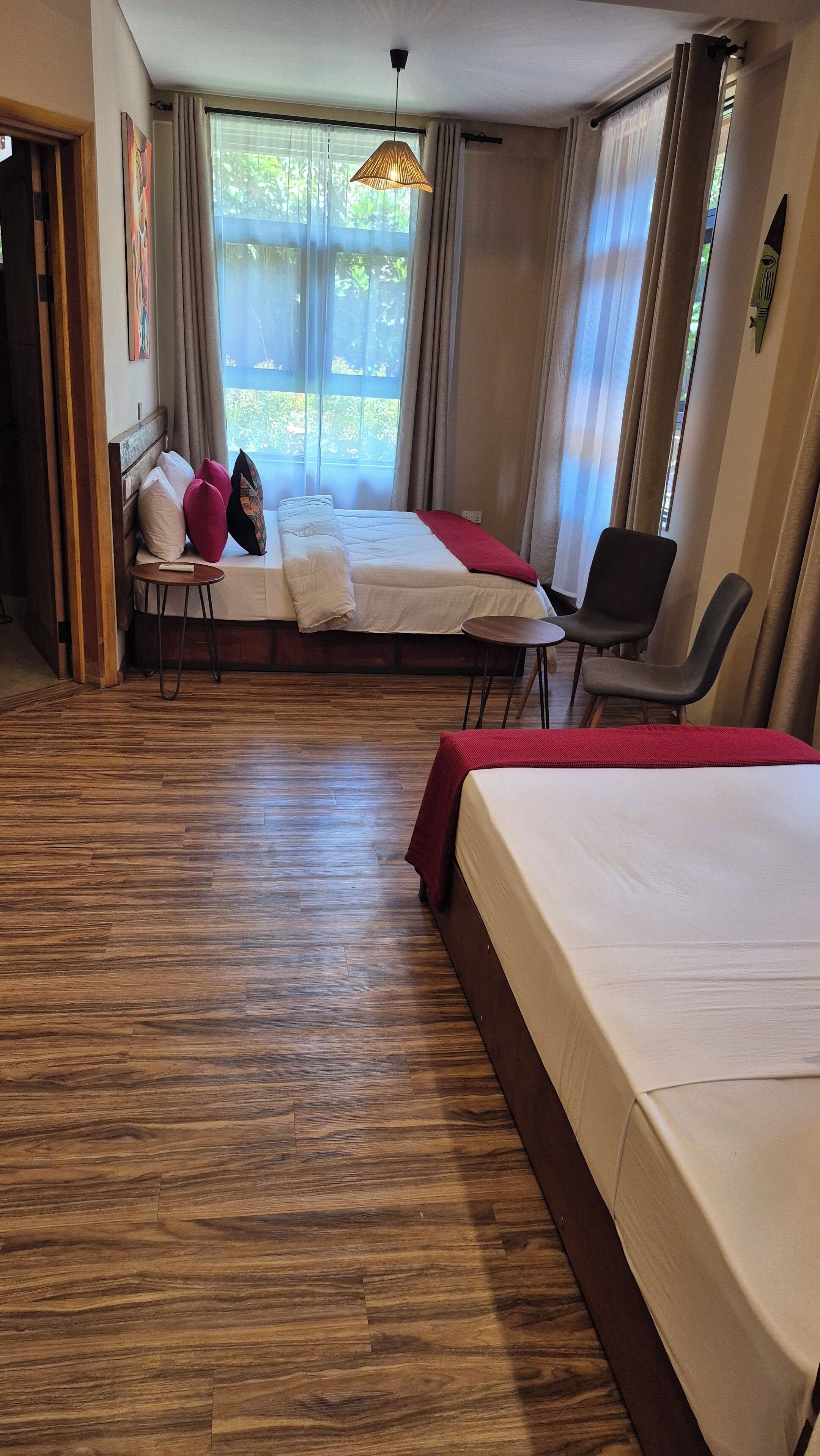 Ropa de cama de alta calidad, colchones Tempur-Pedic y wifi gratis 