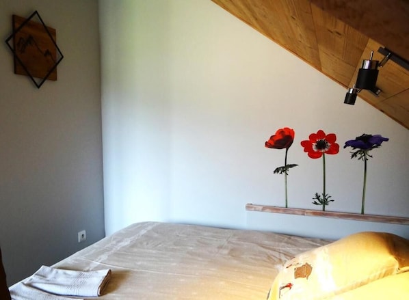 Quadruple Room, Mountain View | Free WiFi