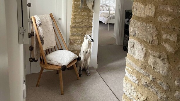 Unclassified image, 1 of 44, button - Cottage on High Street, own Parking and EV Charger (Chipping Norton)