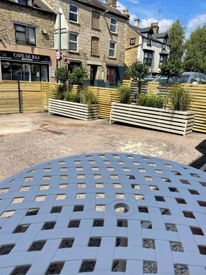 Maison, 4 chambres, balcon, vue ville | Coin séjour