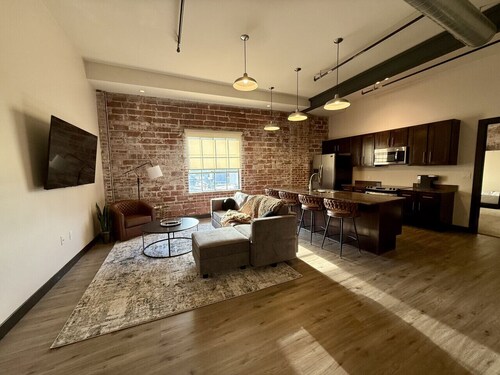 Downtown Dream - A Home Run in the Arts District