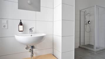 Deluxe-Apartment, 2 Schlafzimmer | Badezimmer | Haartrockner, Handtücher, Seife, Shampoo