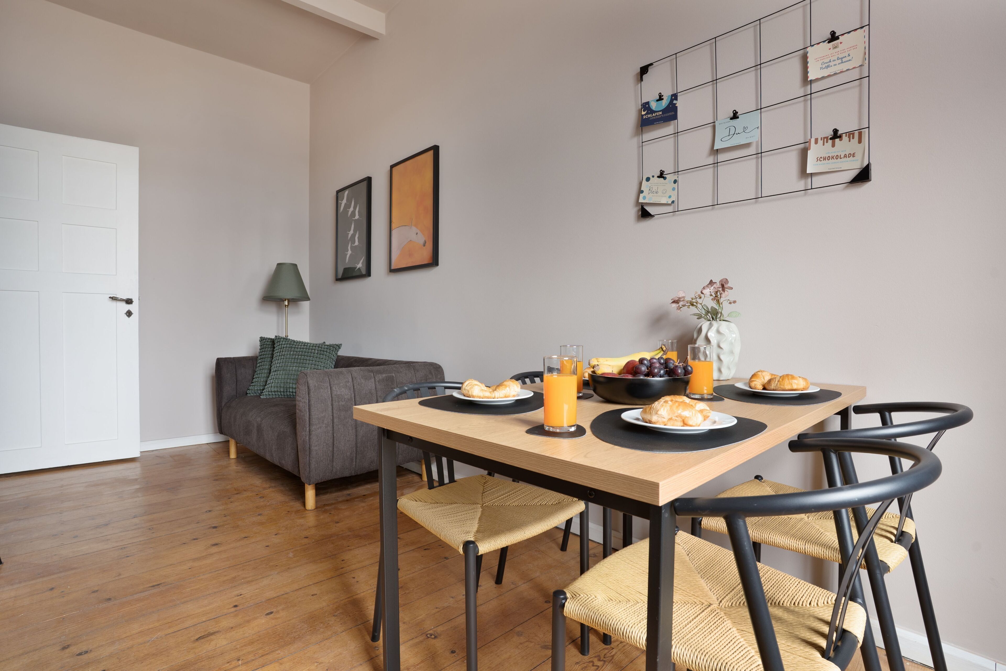 Deluxe Apartment, 2 Bedrooms | Living area