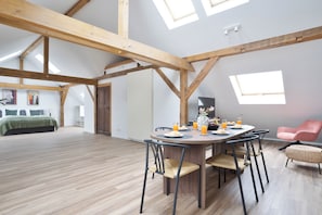 Superior Loft, Balcony | Ruang tamu